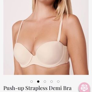 NWOT La Vie en Rose Push-up Nude/Beige Demi Bra 32C